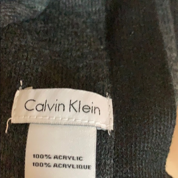 Calvin Klein Hat and Scarf Set. Black and Grey - Picture 3 of 4